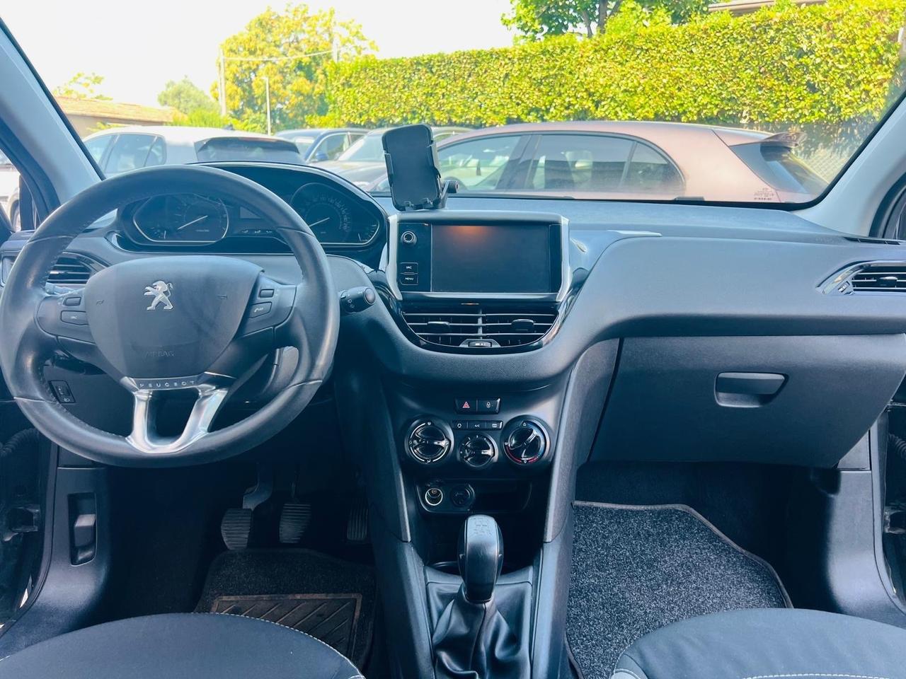 Peugeot 208 PureTech 82 5 porte Allure
