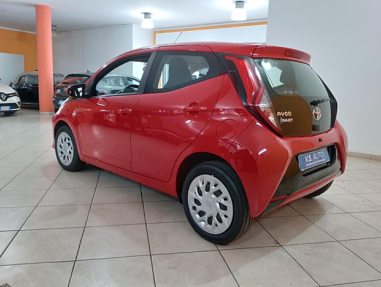 Toyota Aygo Connect 1.0 VVT-i 72 CV 5 porte x-clusiv