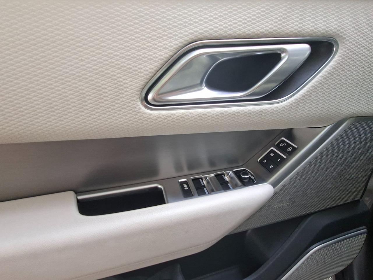 Land Rover Range Rover Velar 2.0TD4 #6352