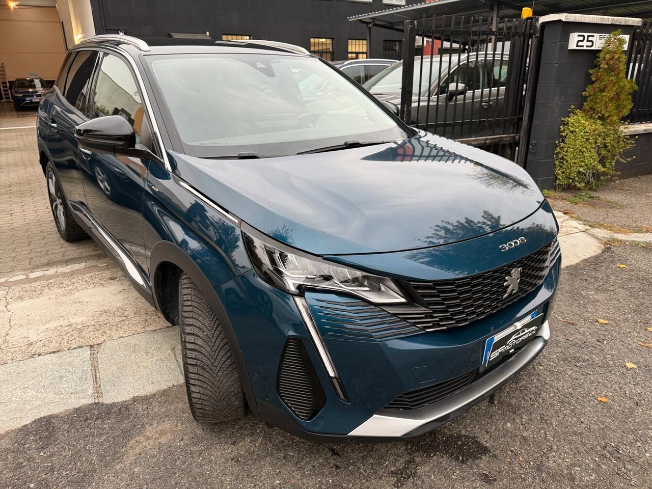 Peugeot 3008 Hybrid 225 e-EAT8 Allure Pack
