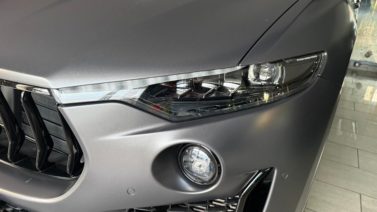 Maserati Levante V6 Diesel AWD Gransport tetto