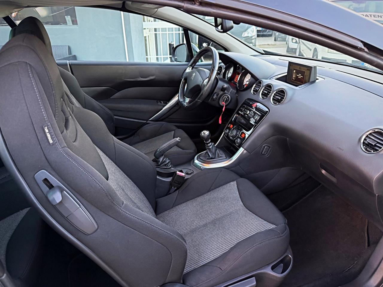 Peugeot 308 1.6 e-HDi 115CV Stop&Start CC Allure