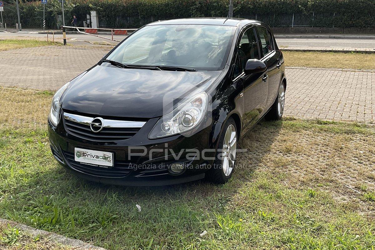 OPEL Corsa 1.4 16V 5 porte Cosmo