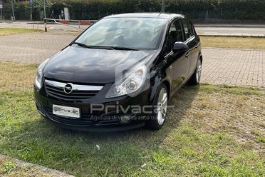 OPEL Corsa 1.4 16V 5 porte Cosmo