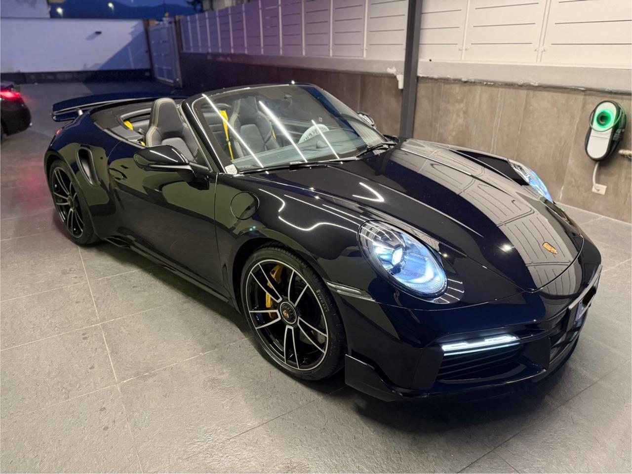 Porsche 911 Turbo Cabriolet 581cv - PACK LUX