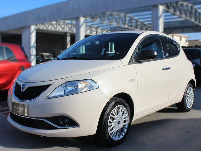 LANCIA Ypsilon 1.2 69 CV 5 porte GPL Ecochic Silver