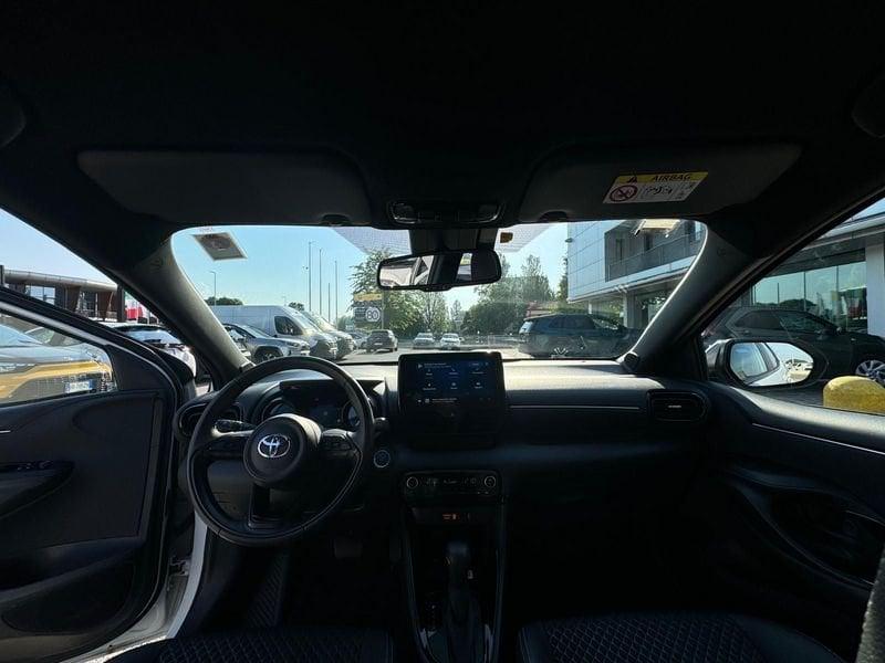 Toyota Yaris Hybrid Style MY22