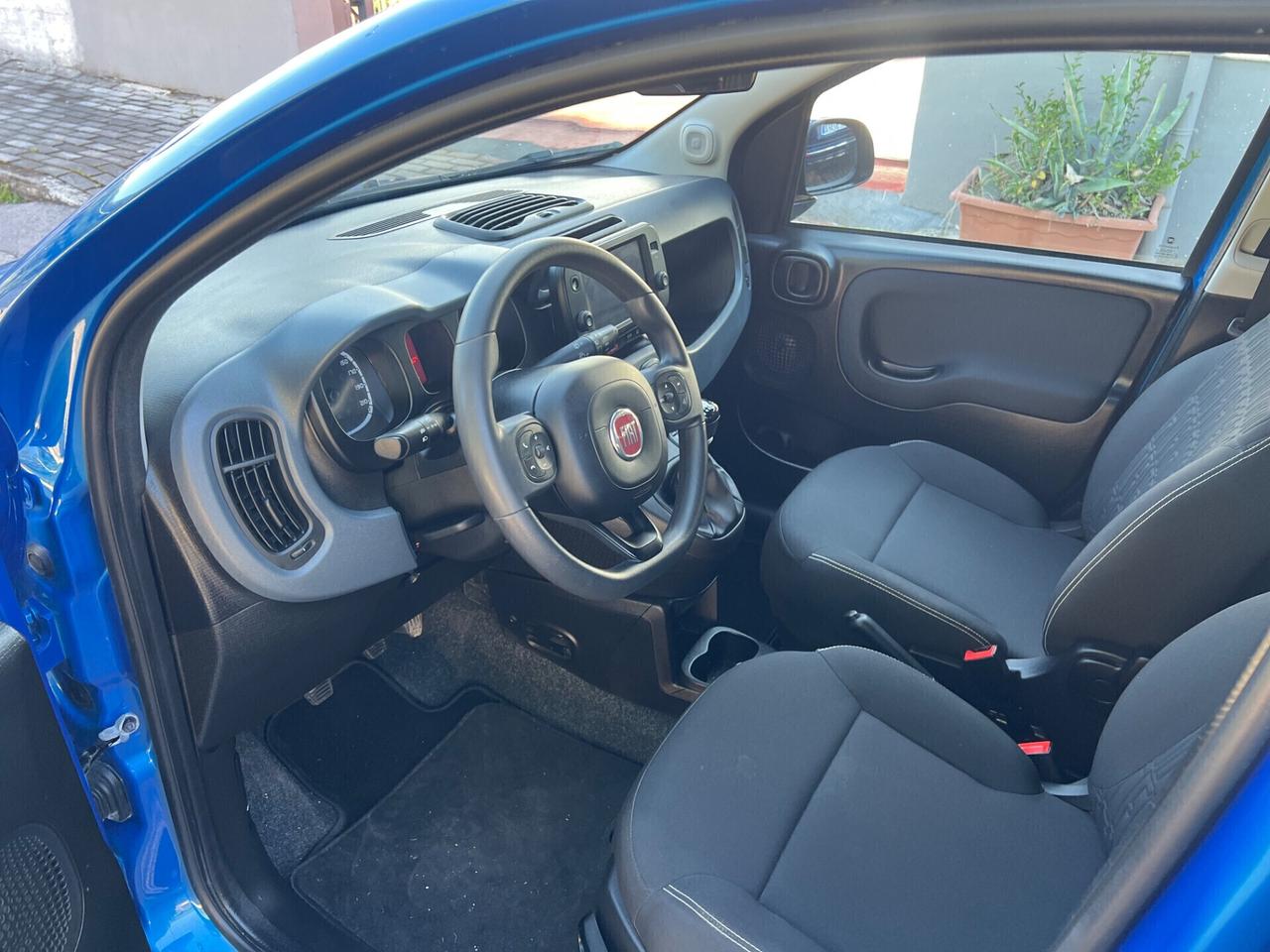Fiat Panda 1.0 Hybrid Cross 2023 ibrida benzina