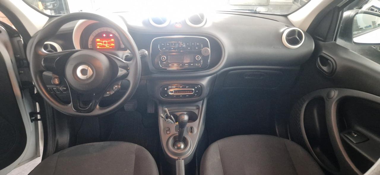 Smart ForFour 70 1.0 twinamic Youngster