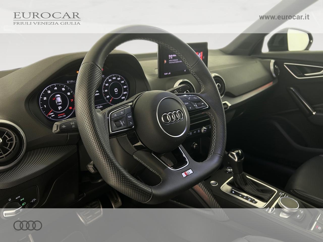 Audi Q2 35 1.5 tfsi identity black s-tronic