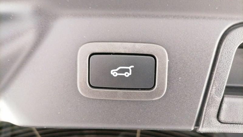 Land Rover Range Rover Velar 2.0d i4 mhev SE 4wd 204cv auto