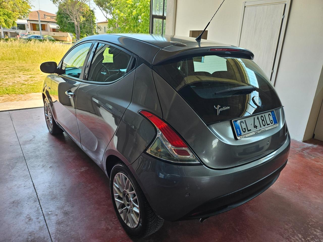Lancia Ypsilon 1.2 69 CV 5 porte Gold