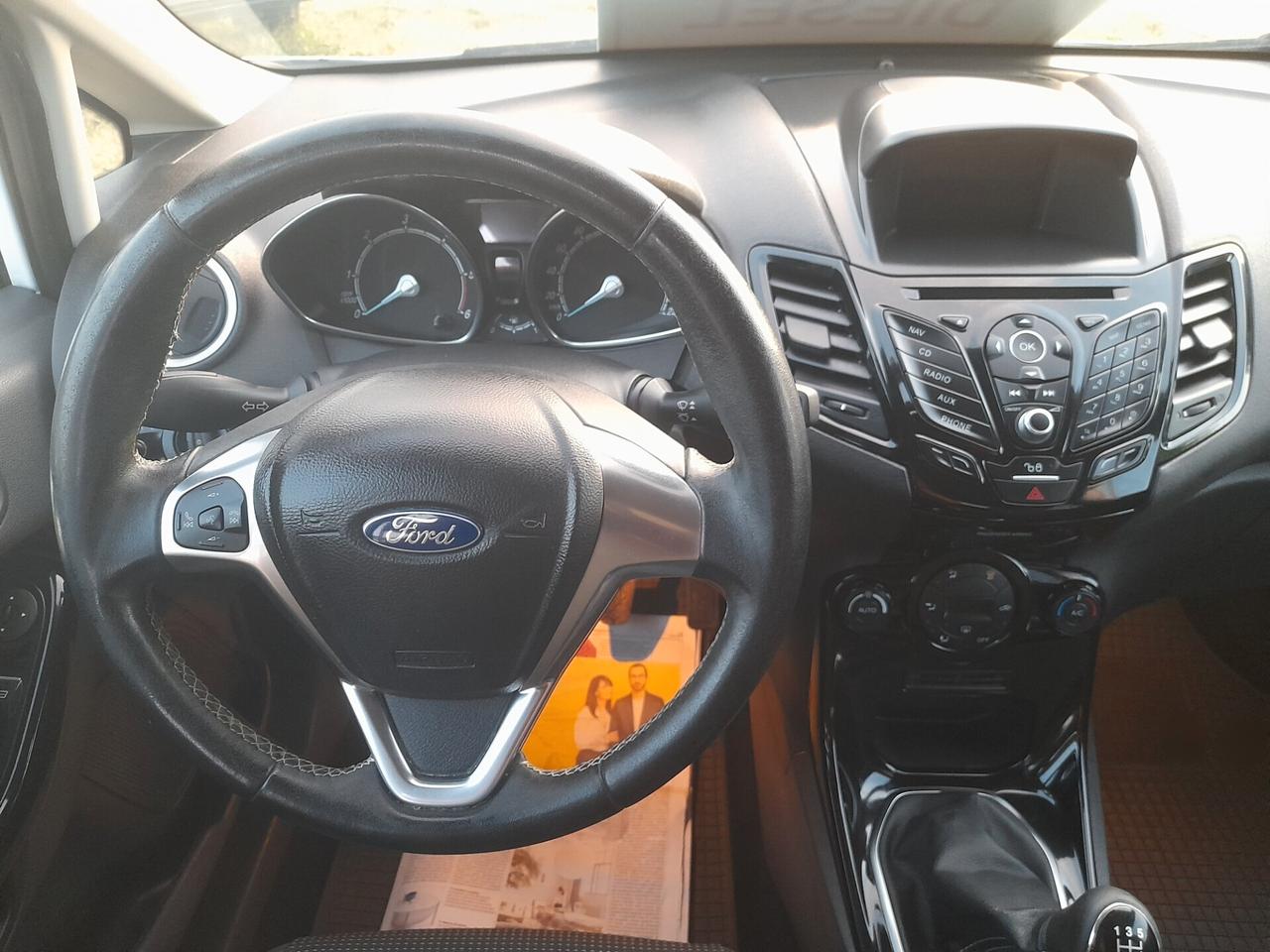 Ford Fiesta 1.5 TDCi 75CV 5 porte Titanium