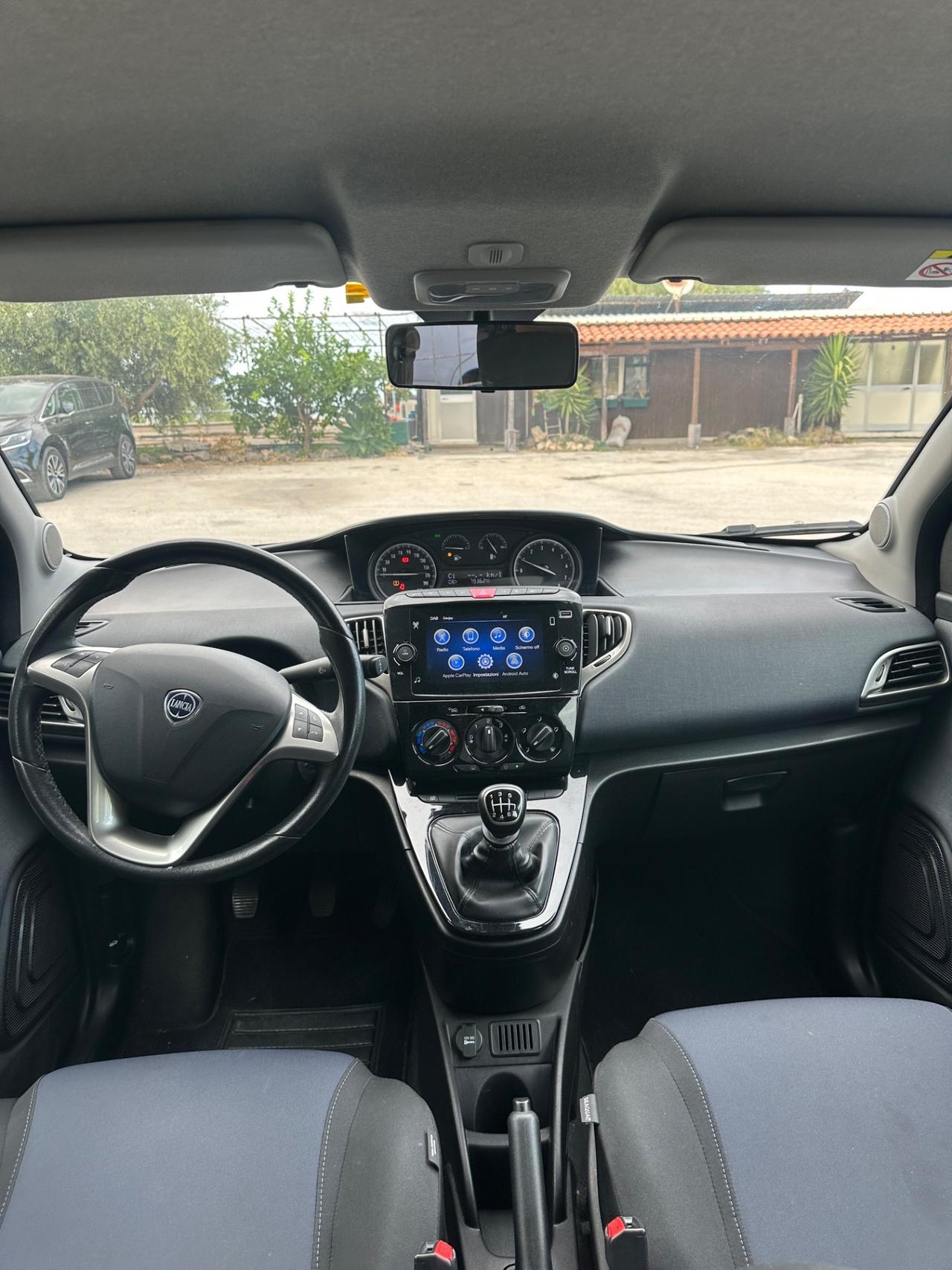 Lancia Ypsilon 1.2 69 CV 5 porte S&S Gold