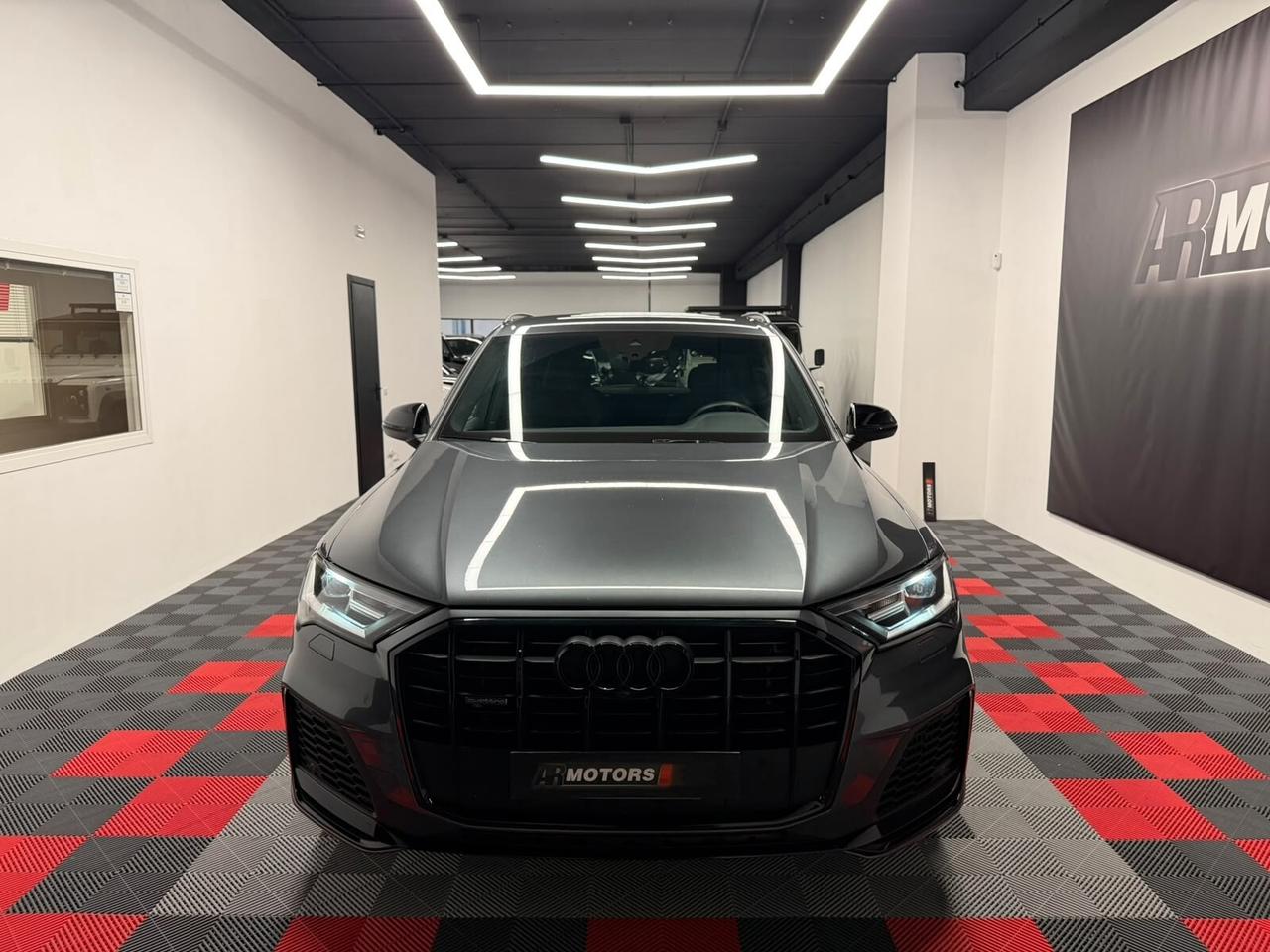 Audi Q7 55 TFSI e S-Line IVA ESPOSTA