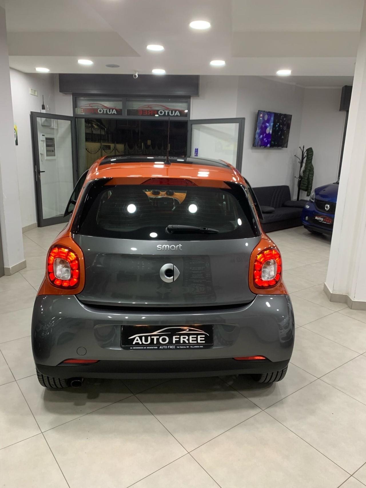 Smart ForFour EDITION#1