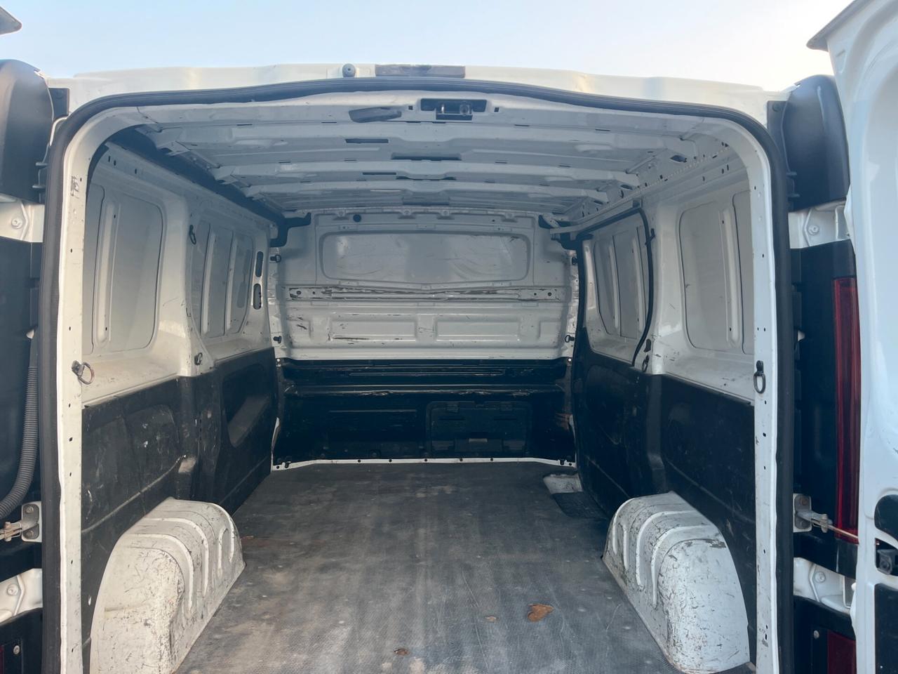 FURGONE OPEL VIVARO TRAFIC PASSO MEDIO