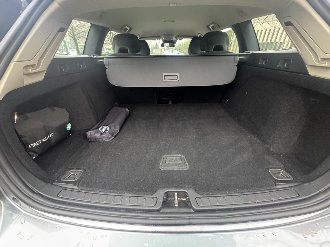 Volvo V60 2.0 d3 Momentum Business Pro auto my21