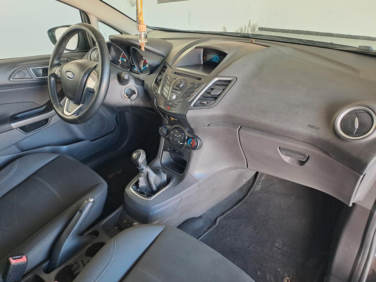 Ford Fiesta 1.5 TDCi 75CV 5 porte Titanium