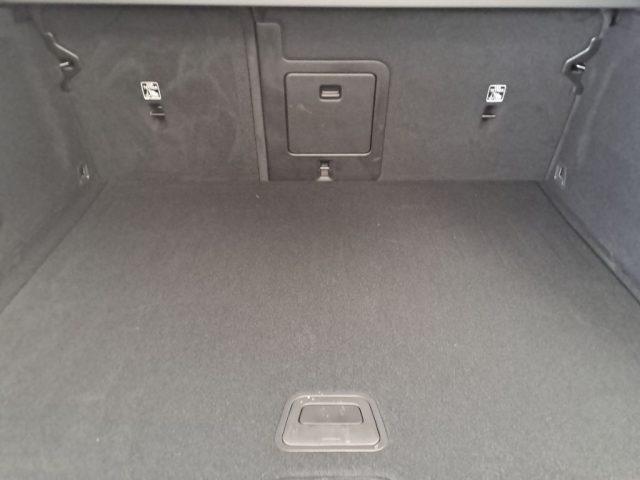 VOLVO XC60 B4 (d) automatico Plus Dark