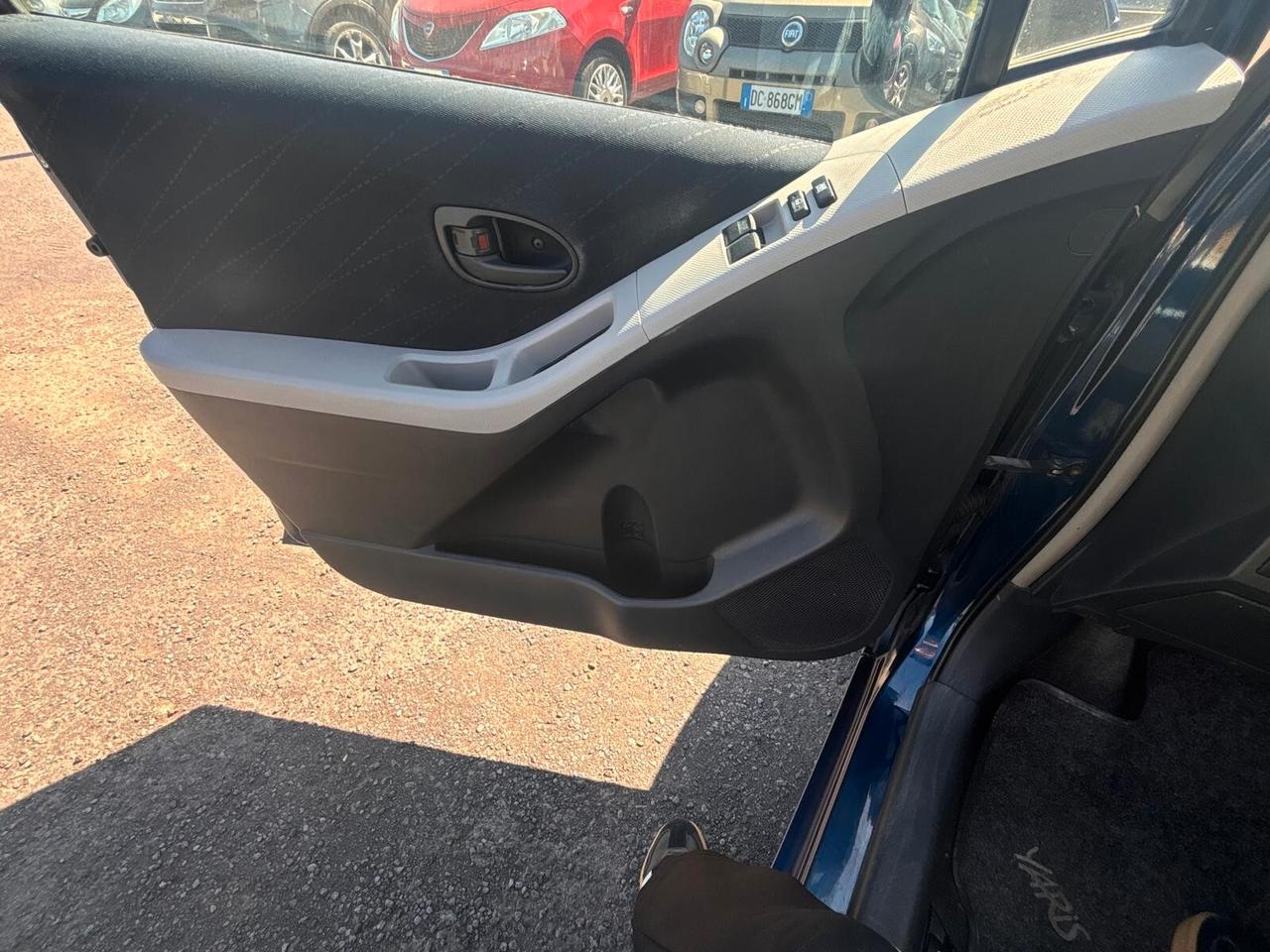 Toyota Yaris 1.4 D-4D 5 porte Sol Automatica