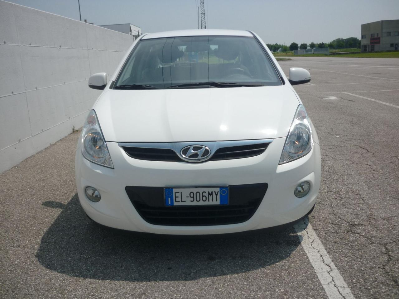 Hyundai i20 1.2 5p. Sound Edition Neopatentati