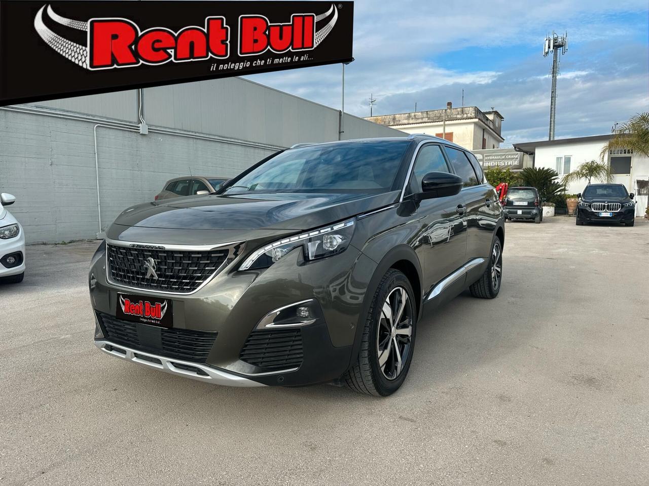 PEUGEOT 5008 EAT 8 GT LINE 7 POSTI CON MOTORE NUOVO
