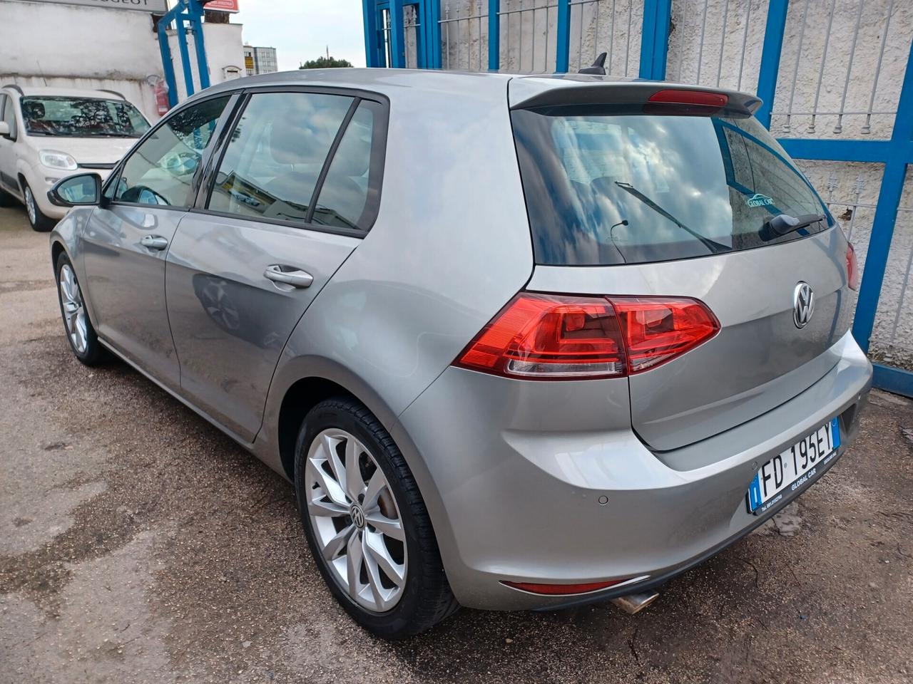 Volkswagen Golf 1.6 TDI DSG 5p. Highline 2016