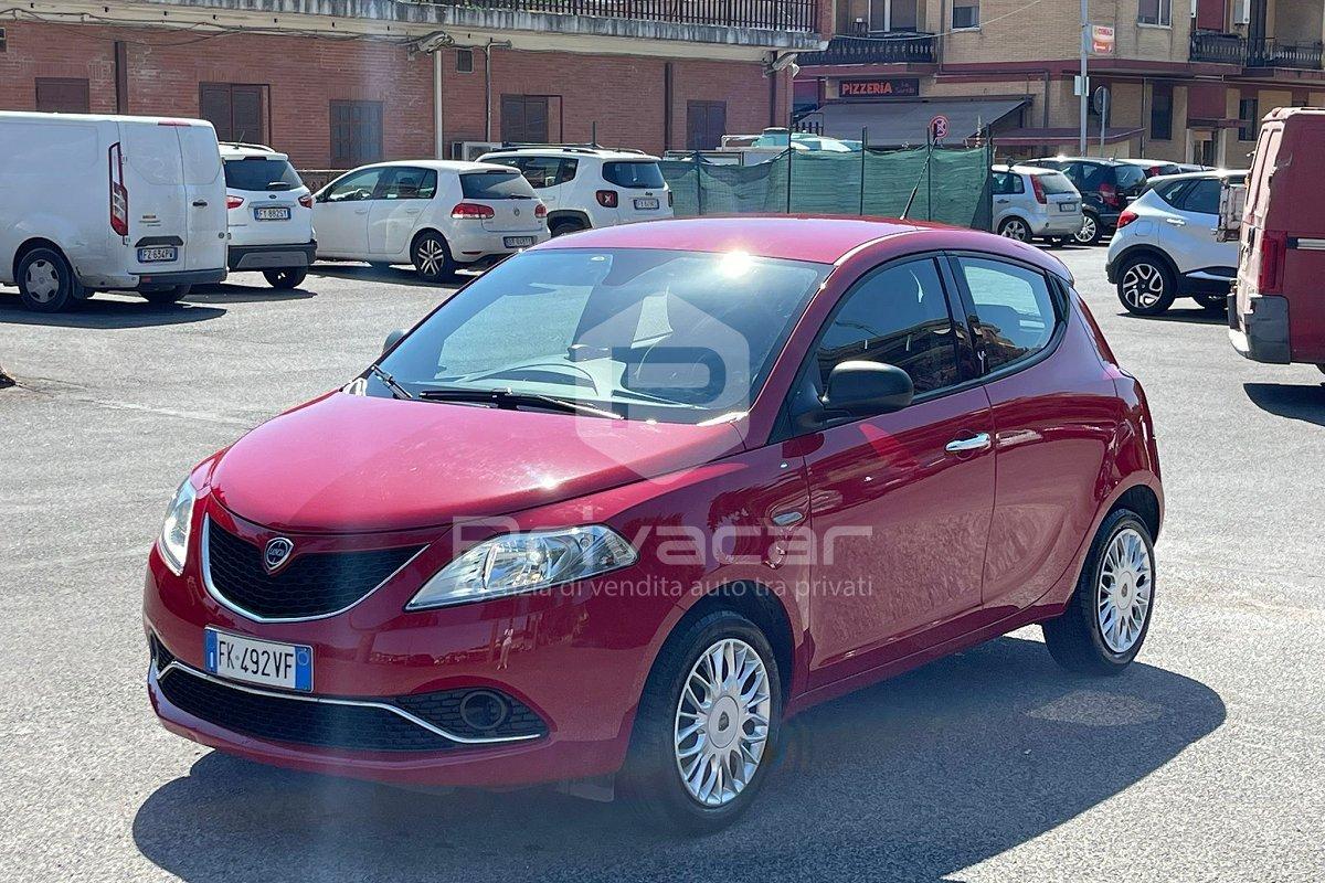 LANCIA Ypsilon 1.2 69 CV 5 porte Silver