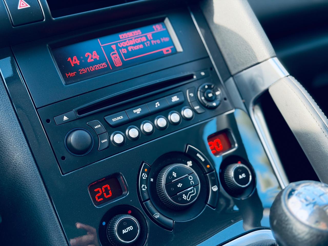 Peugeot 3008 1.6 HDi 115CV Business