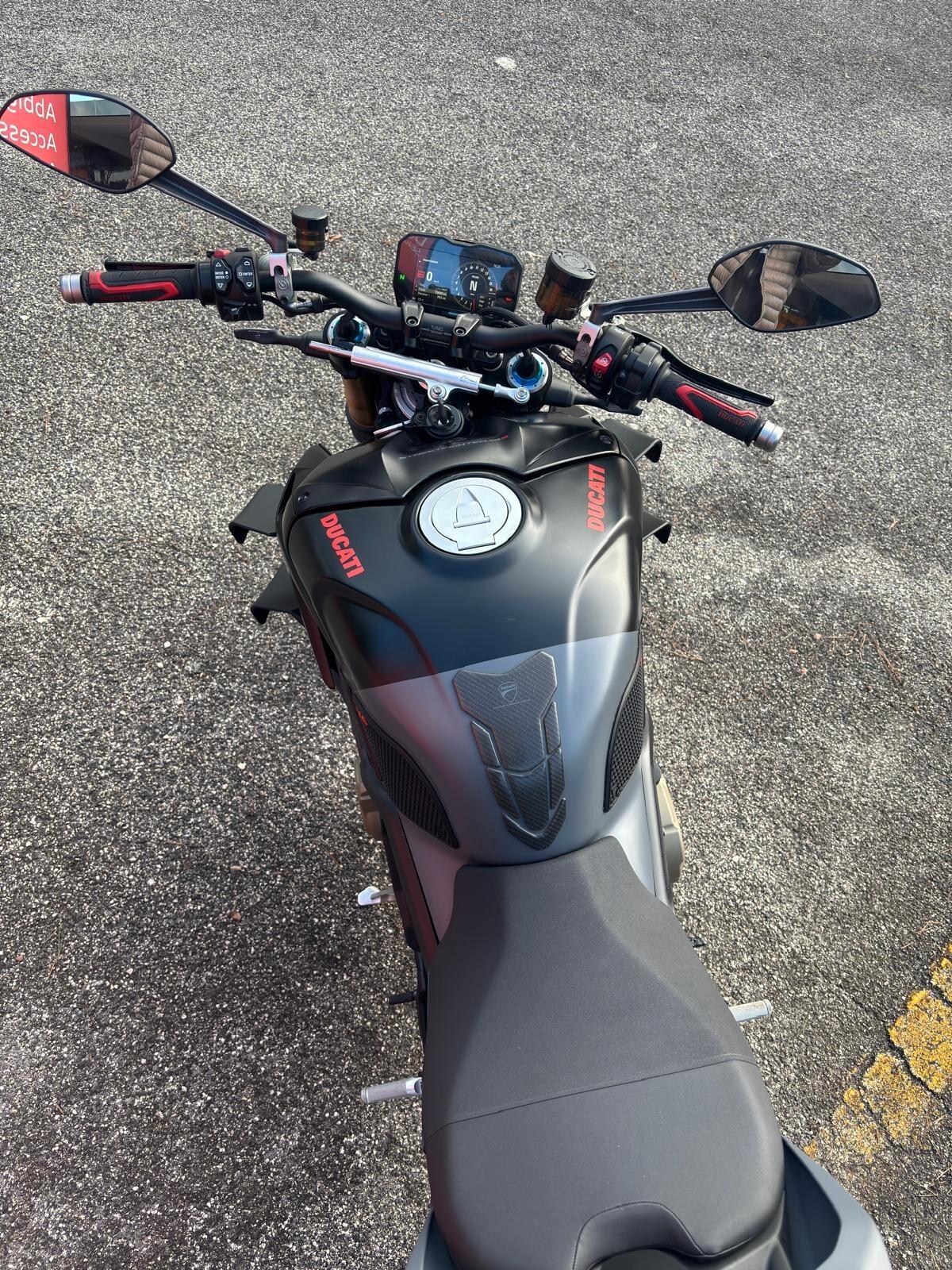 Ducati Streetfighter V4 S GREY