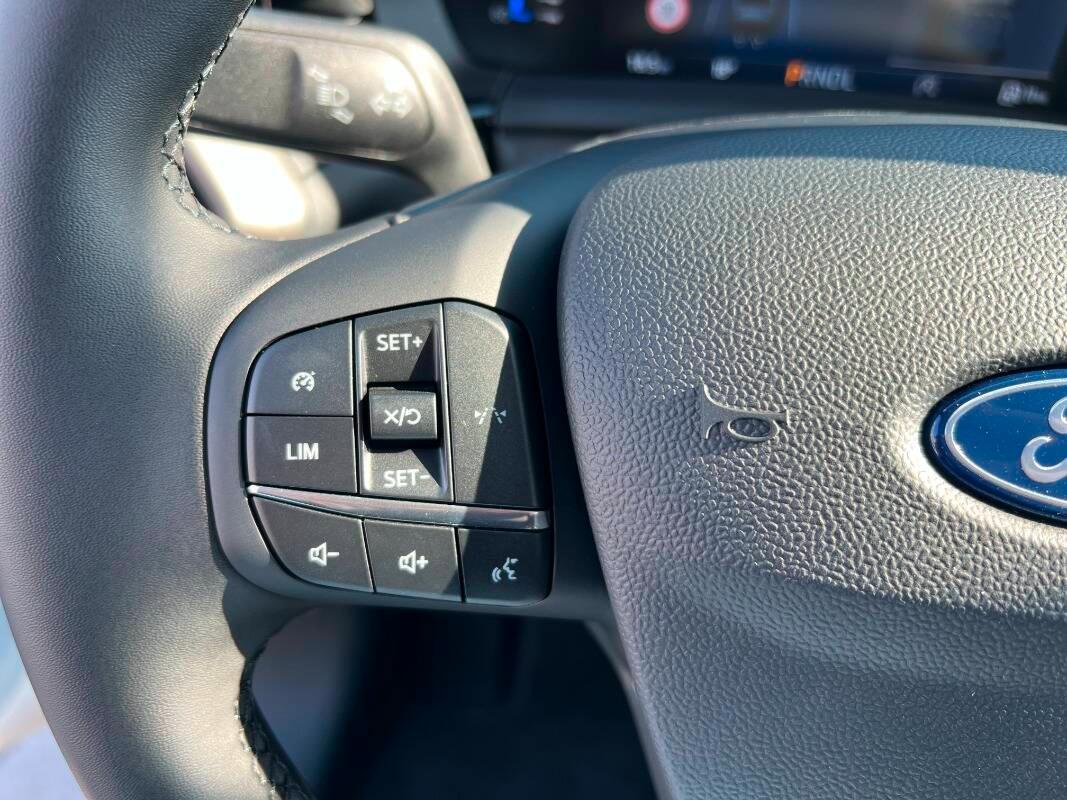 Ford Tourneo Courier 1.0 ecob. 125 cv Titanium 5P. - KM 0