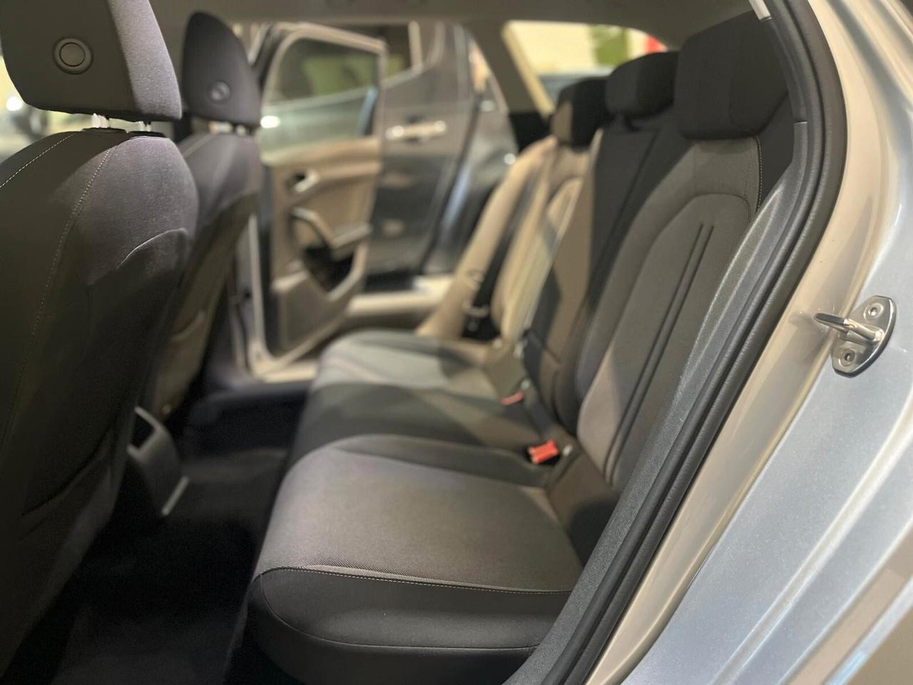 SEAT LEON SPORTSTOURER 2.0 TDI 150 CV DSG *2023* *UNICOPRO*