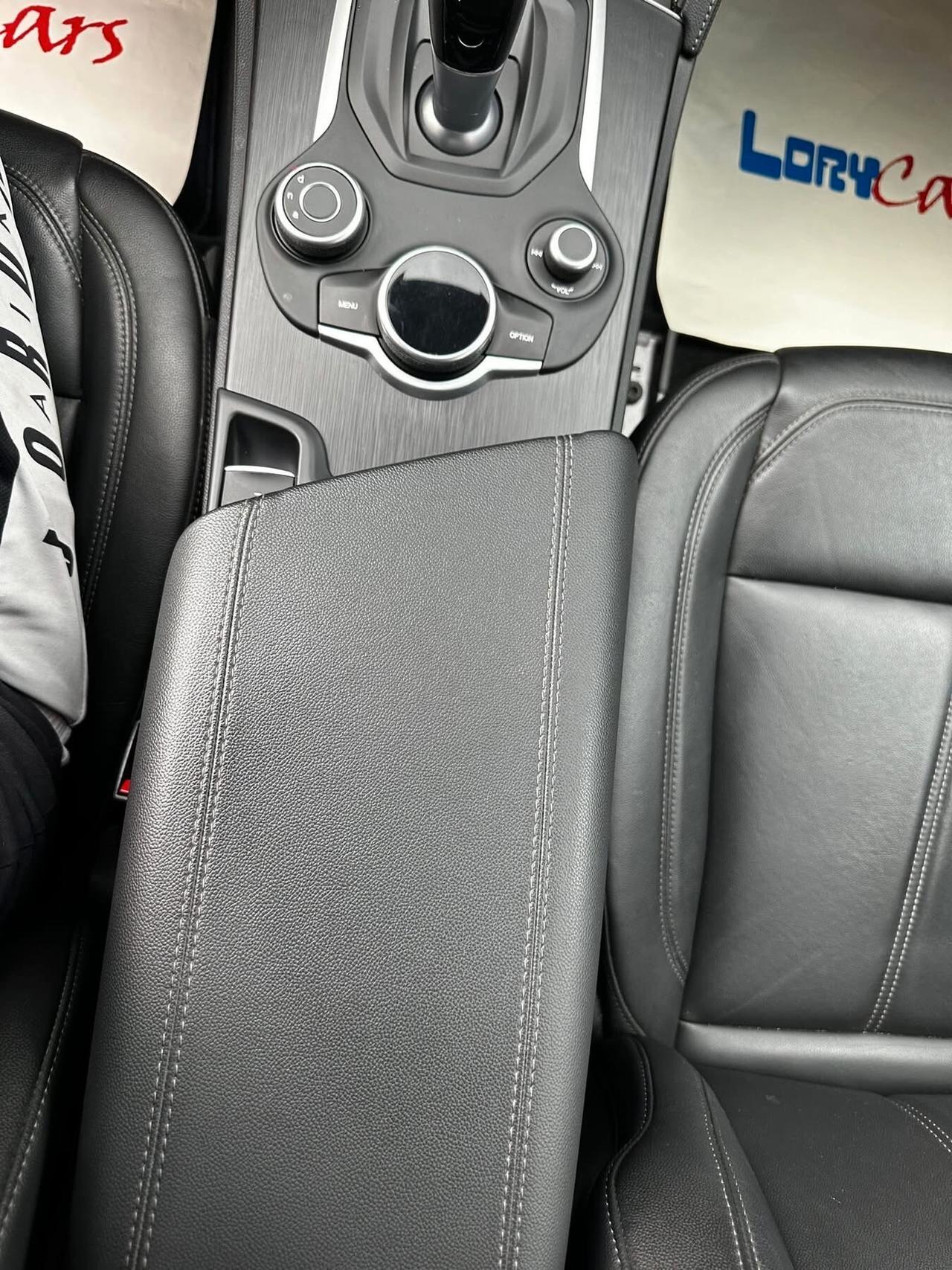 Alfa Romeo Stelvio 2.2 Turbodiesel 210 CV AT8 Q4 Super