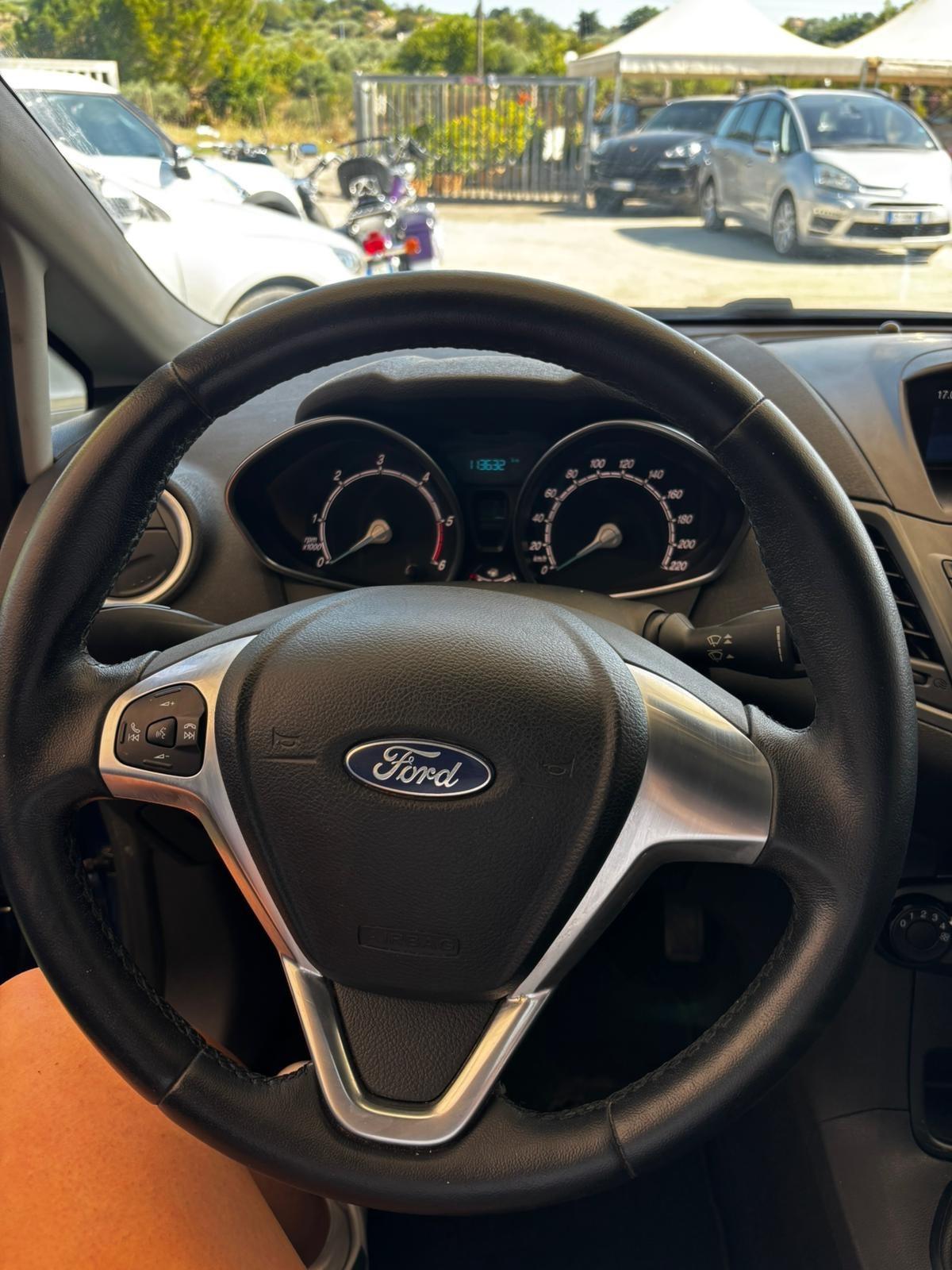 Ford Fiesta 1.5 TDCi 75CV 5 porte ST-Line