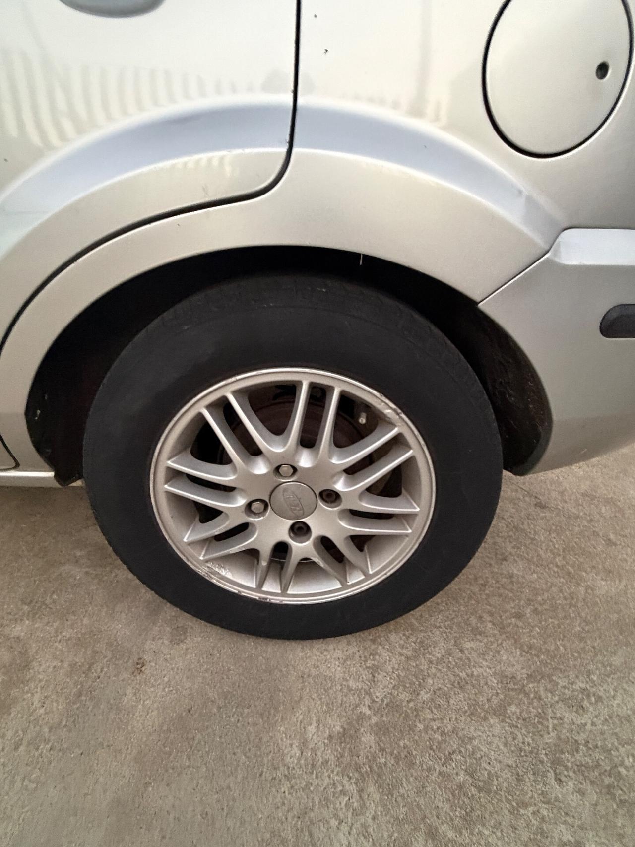 FORD FUSION (anno 2003)