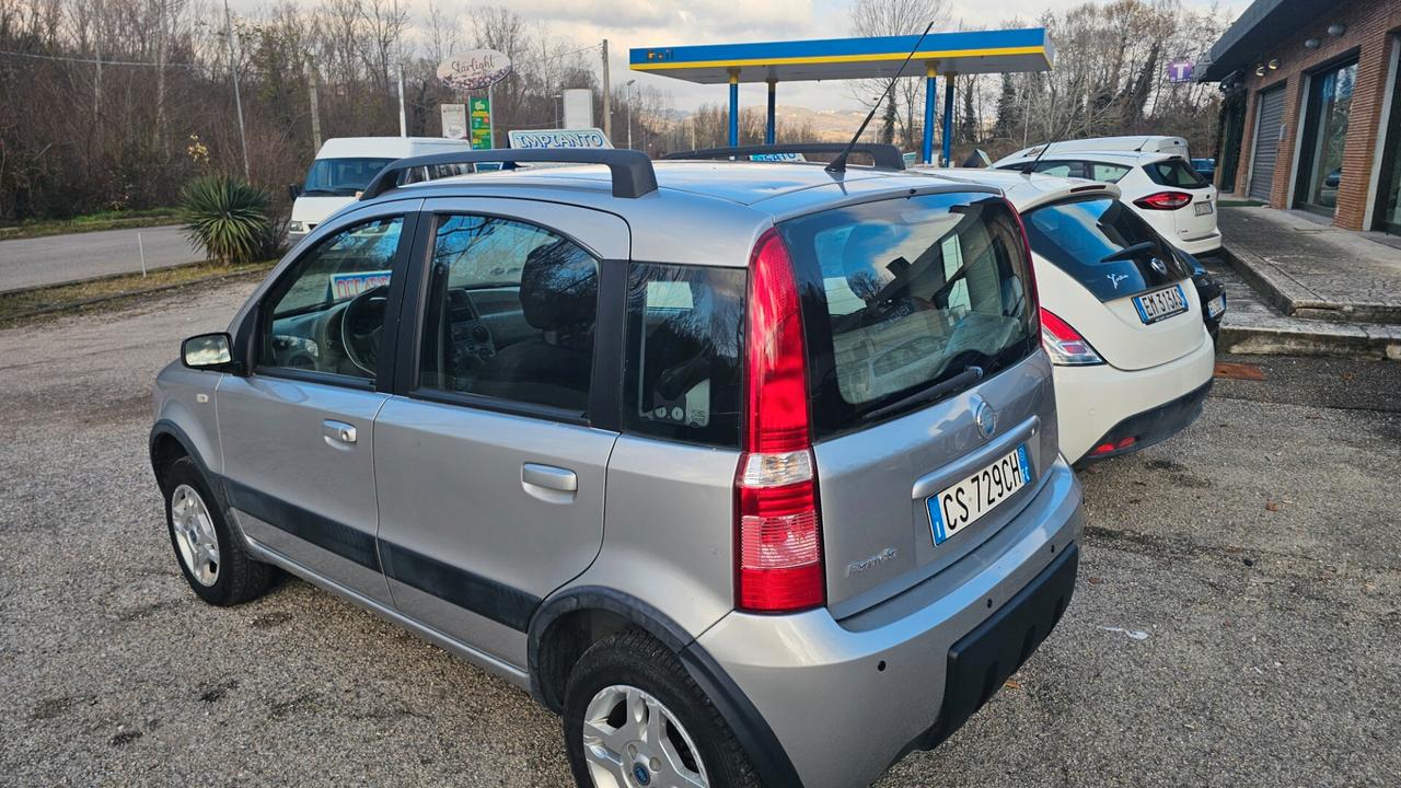 Fiat Panda 1.2 4x4 Climbing gpl solo contatto telefonico..no meil info 3792464507