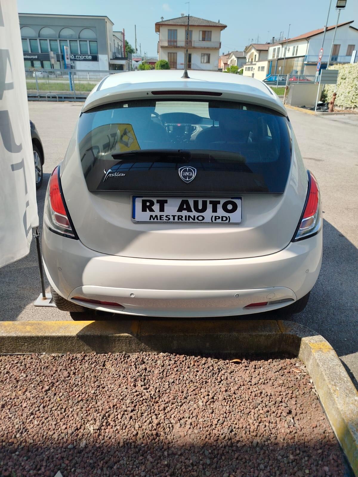 Lancia Ypsilon 1.2 69 CV 5 porte Gold