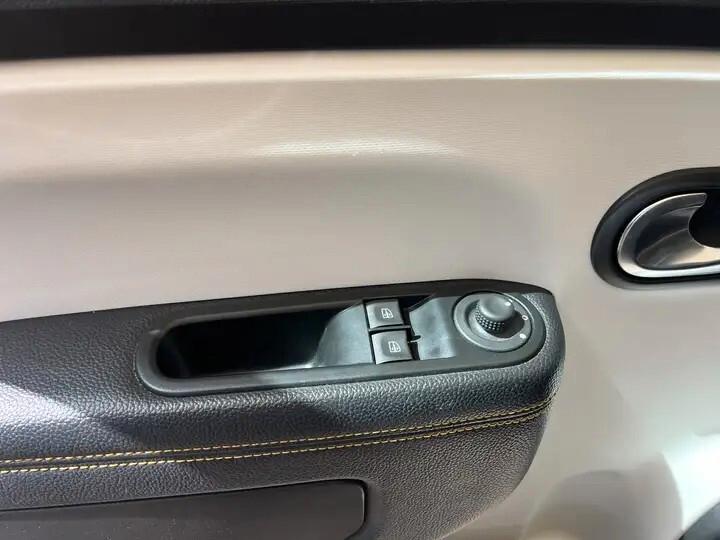 Renault Twingo SCe Stop&Start La Parisienne