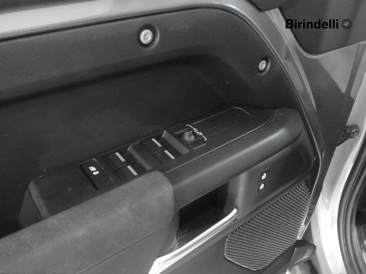 LAND ROVER Defender (2019) - Defender 110 3.0D I6 200 CV AWD Auto S