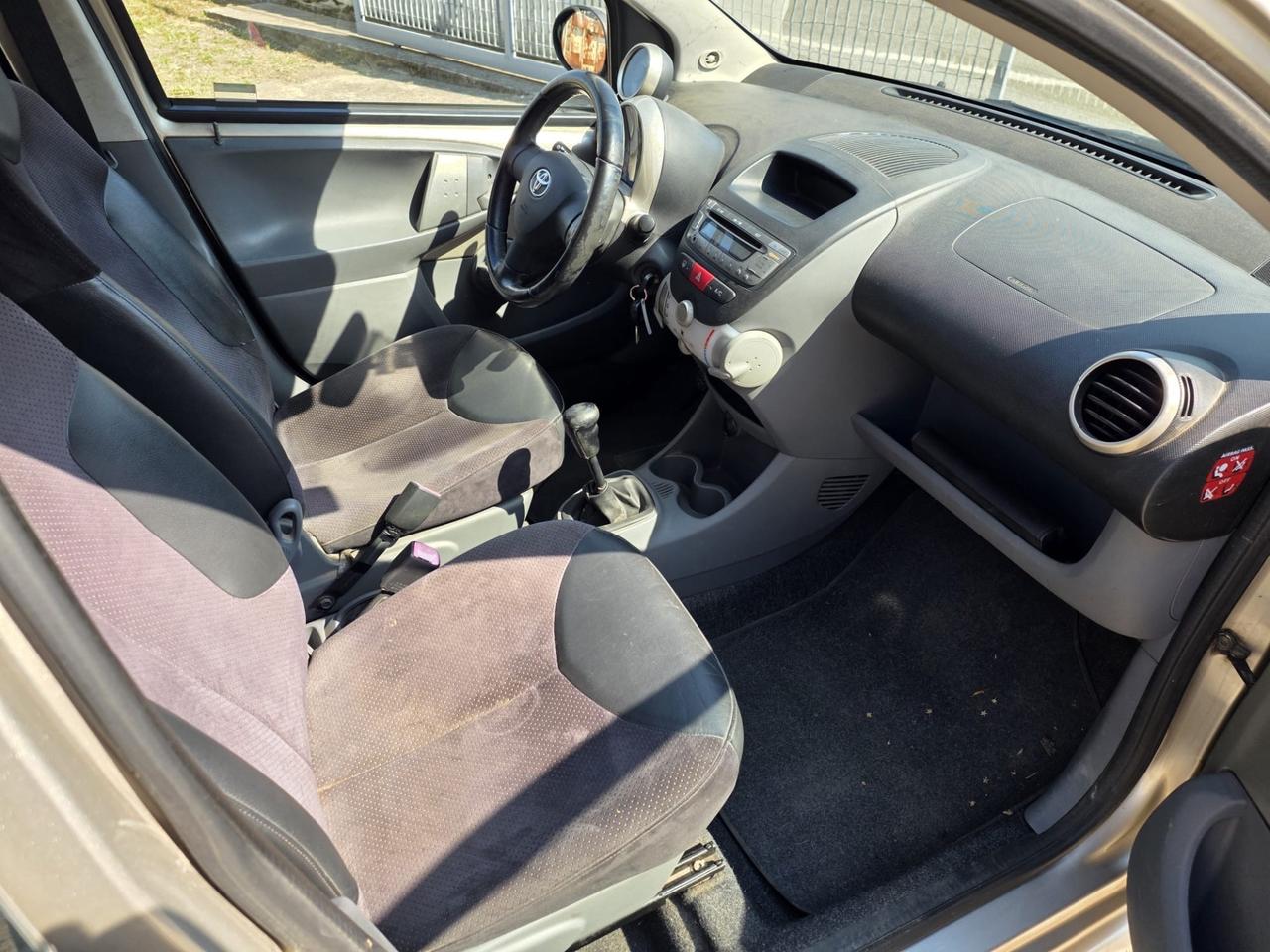 Toyota Aygo 1.0 12V VVT-i 5 porte