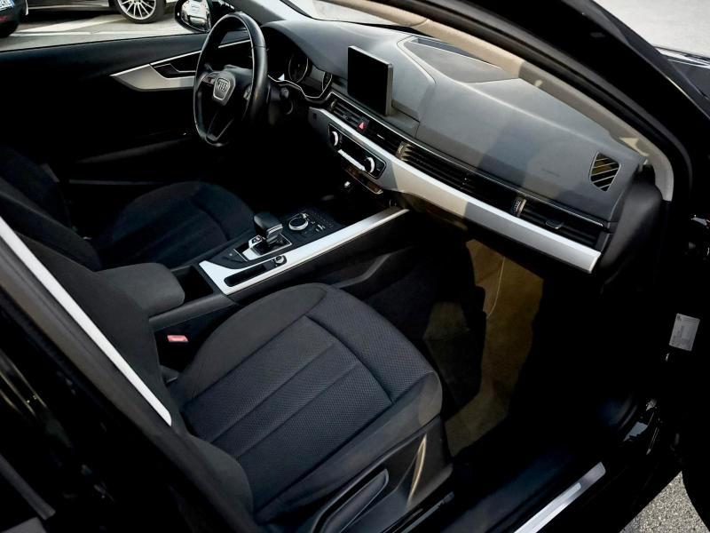 Audi A4 Avant 2.0 tdi 150 CV Sport s-tronic