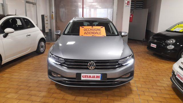 VOLKSWAGEN Passat Variant 1.6 TDI SCR DSG Business NAVI