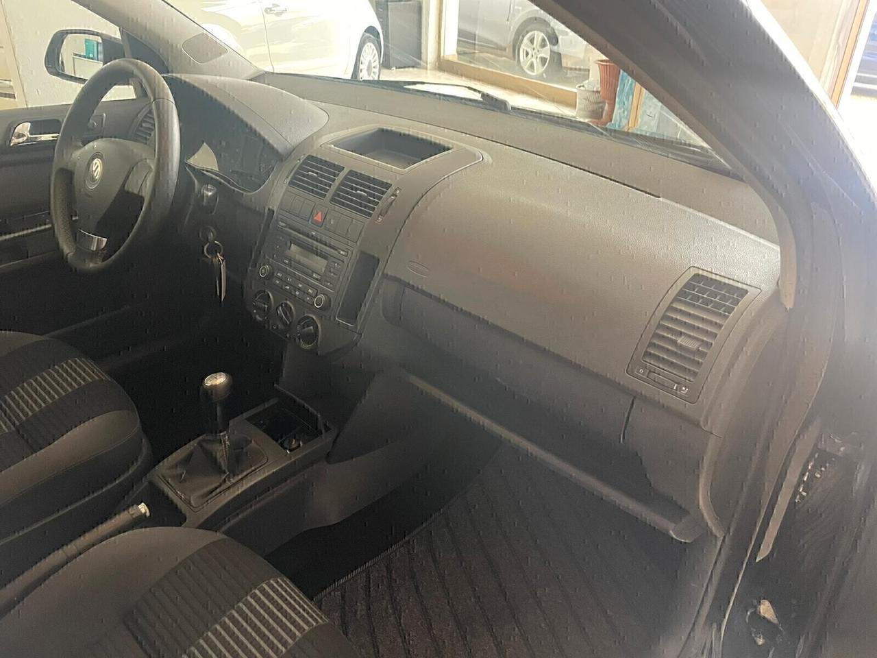 VOLKSWAGEN POLO 1.2 60 CV 5 PORTE UNITED