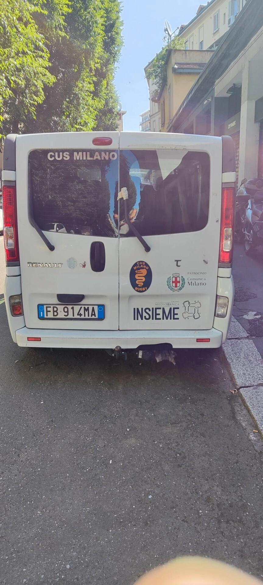 Renault Trafic 2.0 dCi , 9 posti, gancio traino