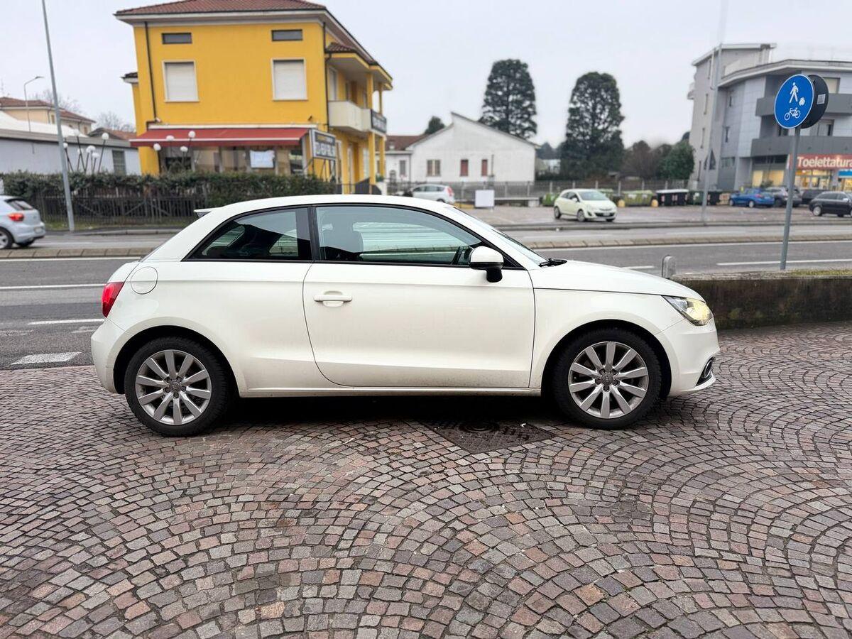 Audi A1 1.6 tdi Ambition 105cv