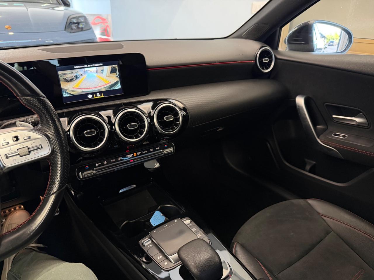 Mercedes-Benz A 200 Automatic 4p. Premium AMG BERLINA SEDAN
