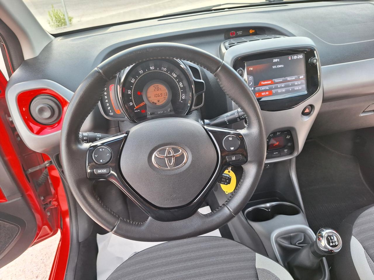 Toyota Aygo 1.0 VVT 5 porte x-play 2019 PERFETTA