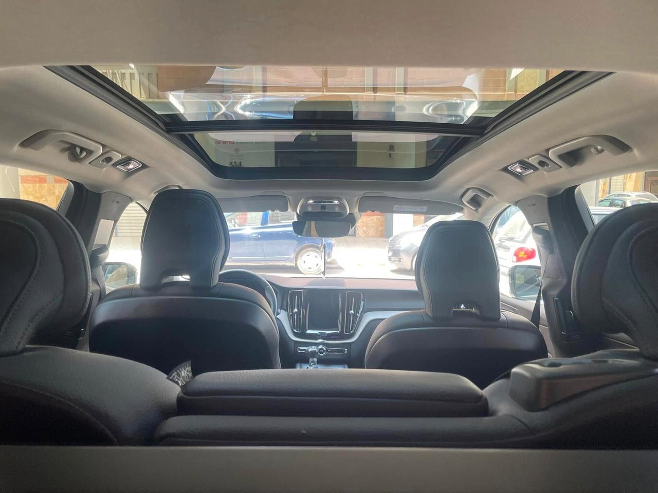 Volvo XC 60 XC60 D4 190cv AWD Inscription TETTO NAVY PELLE LED 19