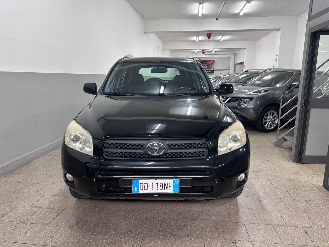 Toyota RAV 4 RAV4 2.2 D-4D 136 CV Luxury 11/2006